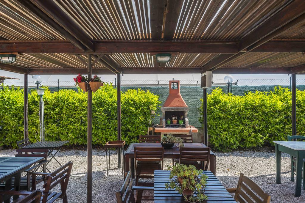 La Locanda Country House Borgo Montenero Kültér fotó